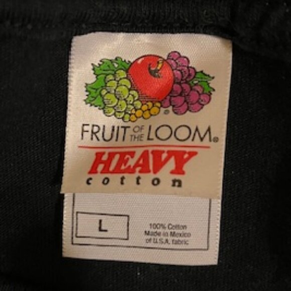 Skull and crossbones Large T-shirt - Picture 3 of 4